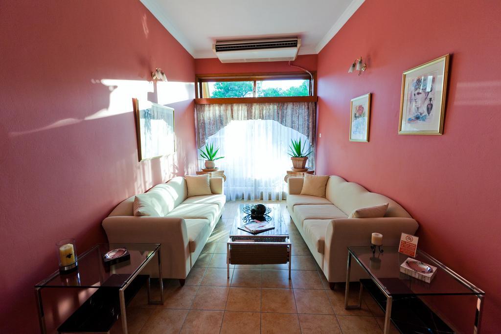 Hotel Possidon Aegina Esterno foto